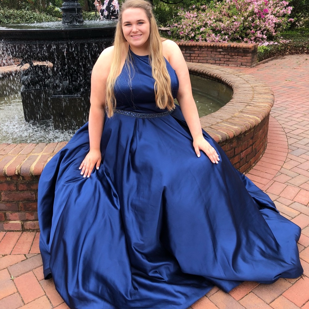 Sherri hill prom dress